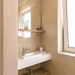 Balaton Bliss Lakefront Appartement *