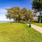 Balaton Bliss Lakefront * Siófok
