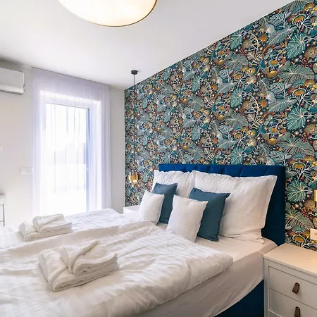 Balaton Bliss Lakefront Apartmán