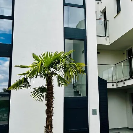 Balaton Bliss Lakefront Apartman