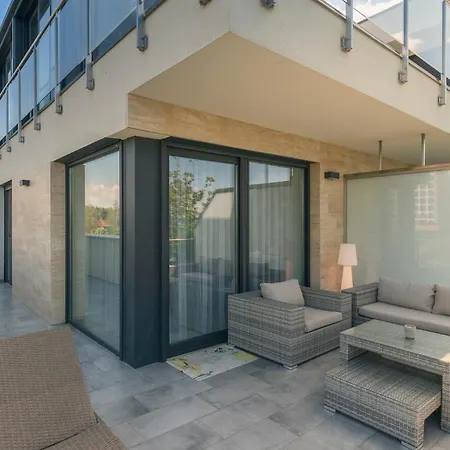 Balaton Bliss Lakefront Apartman *