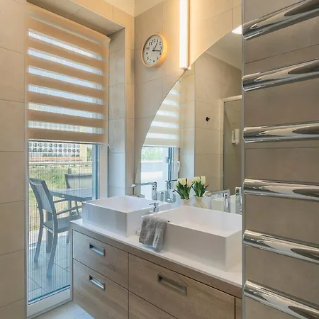 Balaton Bliss Lakefront Apartment *